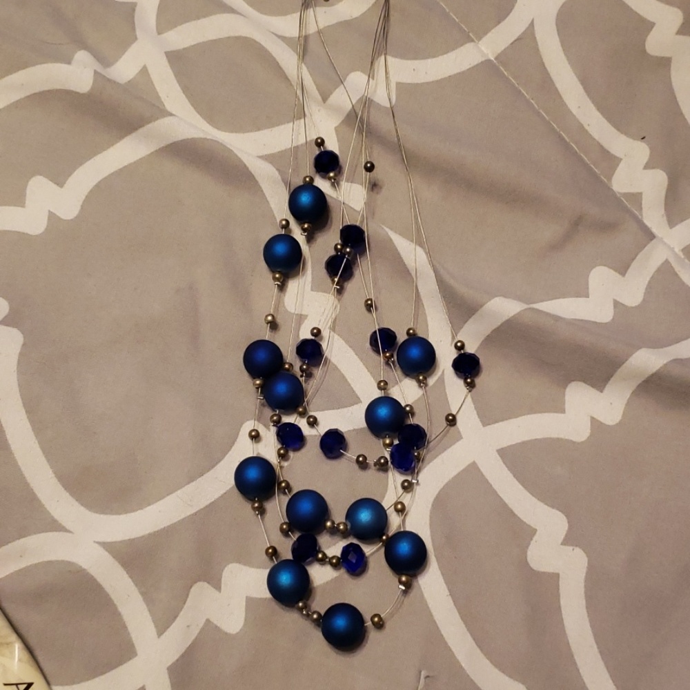 Matching jewelry set